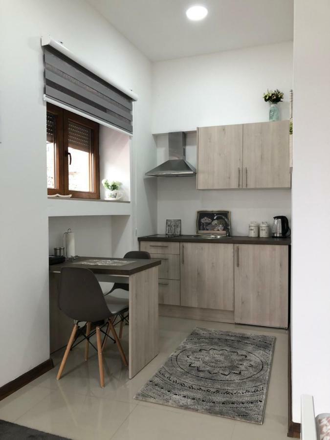 Studio Apartment In Old Town- With Parking موستار المظهر الخارجي الصورة